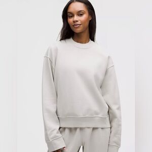 Lululemon brushed softstreme sweatshirt size 8 pearl